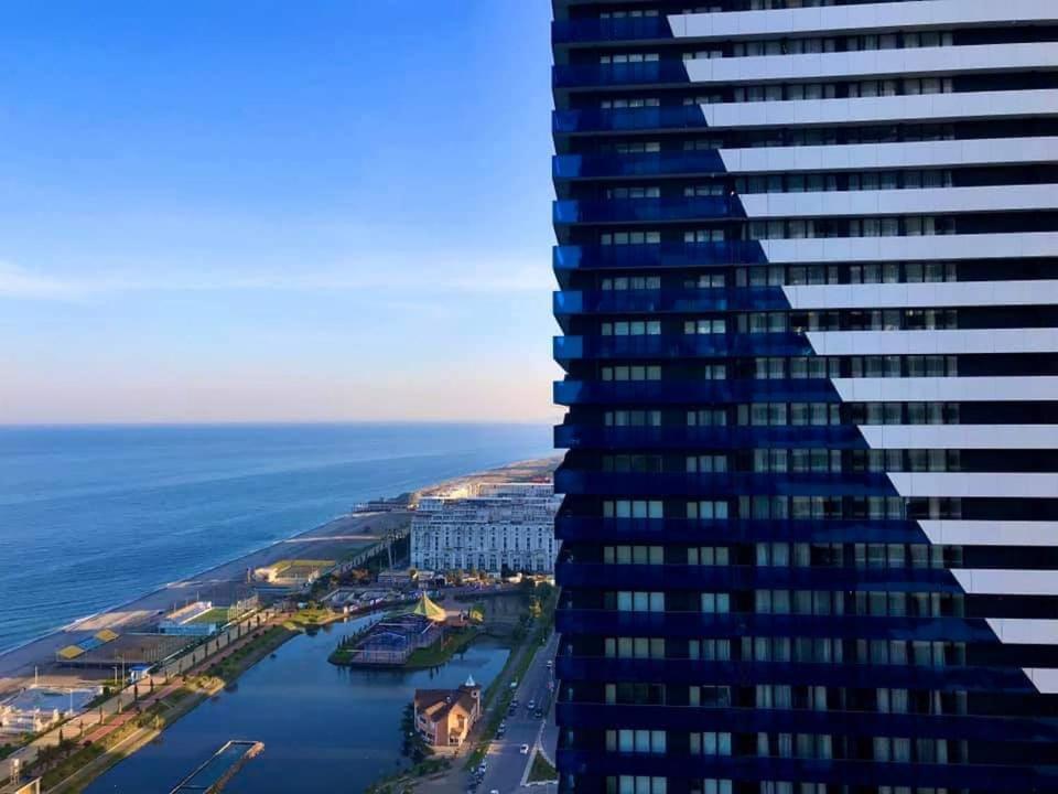 Apartment Twin Towers David Batumi Luaran gambar